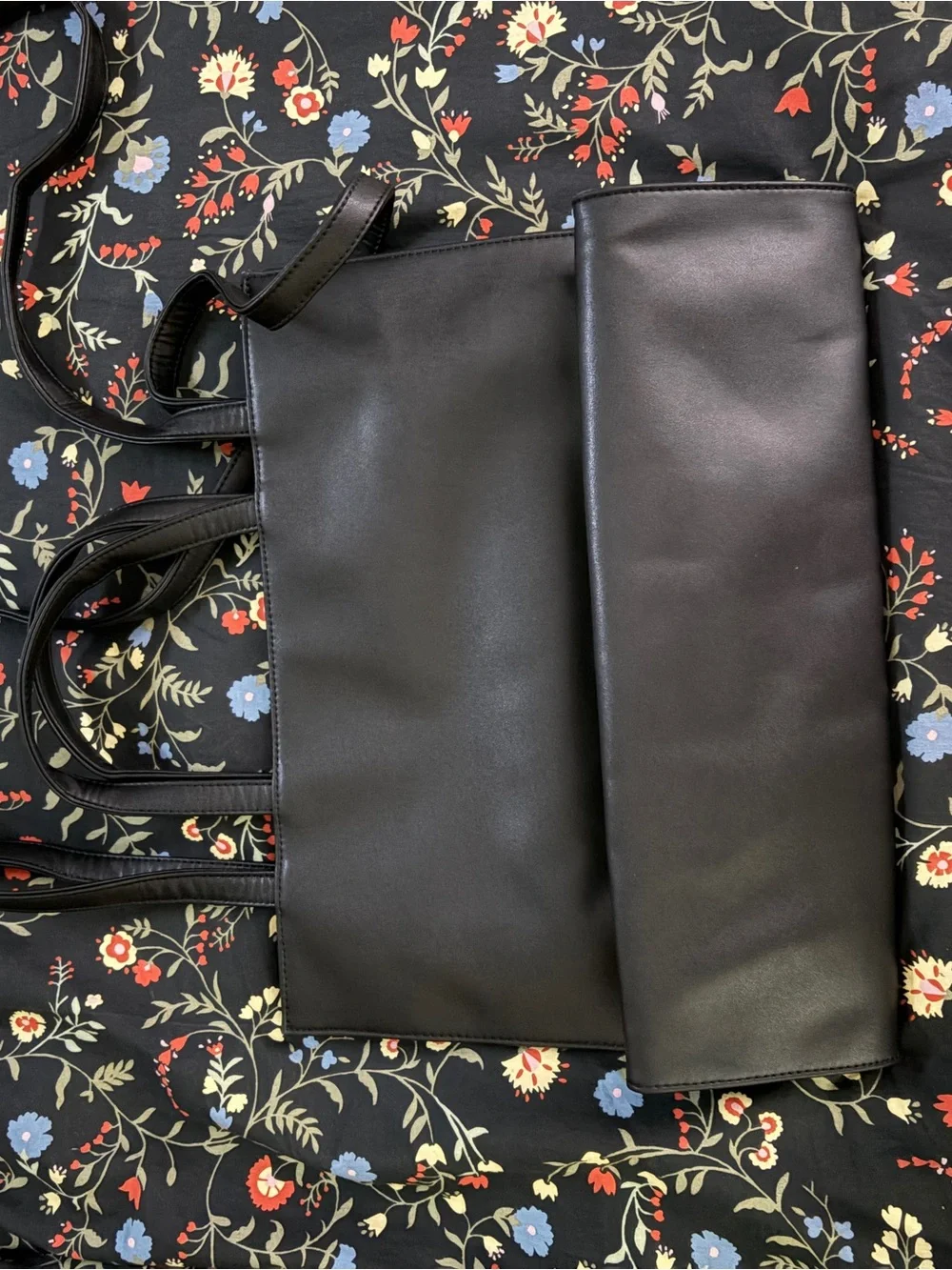 Telfar Medium Black Tote - Picture 5 of 7